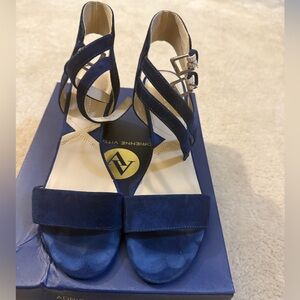 Adrienne Vittadini Navy Palti Heels